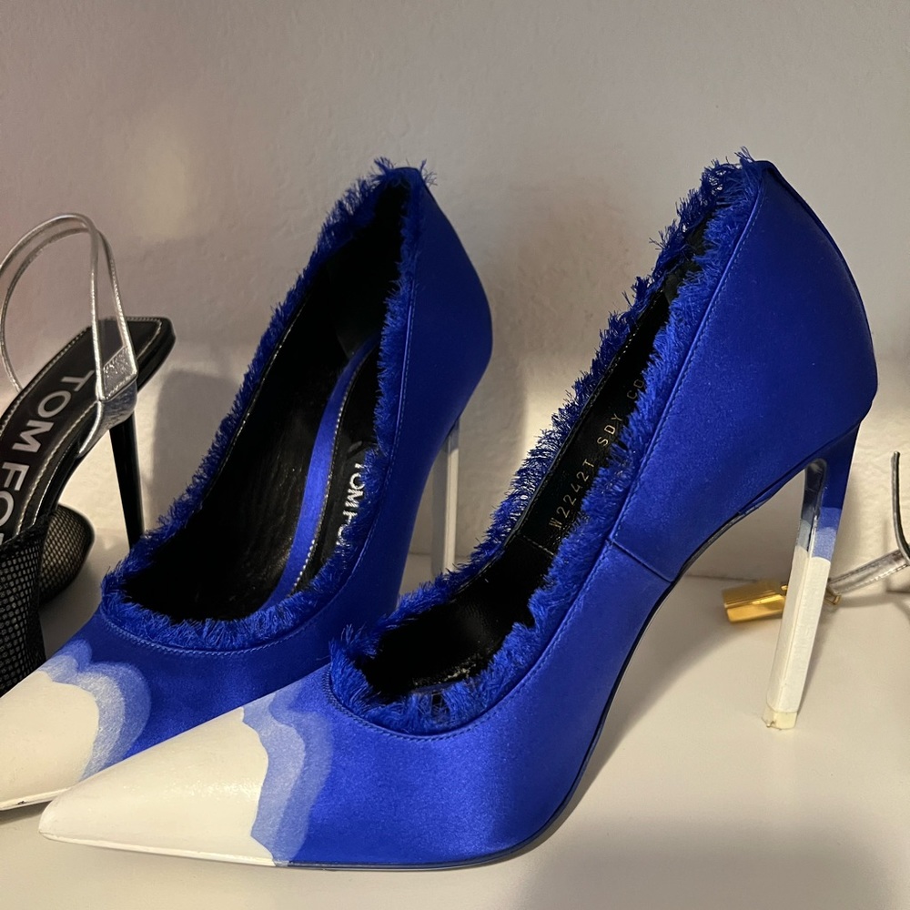 AUTHENTIC  Satin Tom Ford Pumps! - Picture 2 of 3